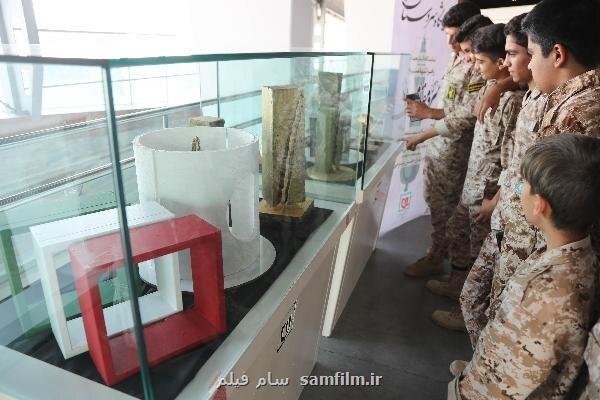 نمایشگاه آثار تجسمی سروستان در موزه انقلاب و دفاع مقدس