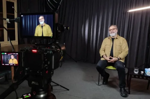 دوربین های خاموش به یک خلا بزرگ می پردازد ضعف سیاست رسانه ای در جنگ